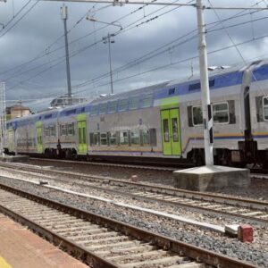 Riaprono le scuole: nuovi treni regionali da lunedì