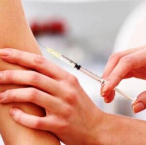Boom di richieste, ma i vaccini scarseggiano
