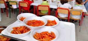 Mense: un’altra sentenza a favore di una lavoratrice