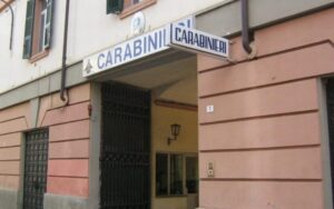 Ruba all’Esselunga, poi rocambolesca e inseguimento con arresto