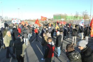 Ilva, domani è sciopero: “Mantenere gli impegni presi”