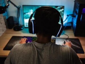 Solitudine e tecnologia: “hikikomori”, il disagio del nuovo millennio