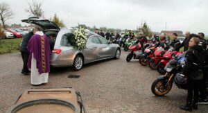 Il rombo delle moto saluta Luca per l’ultima volta