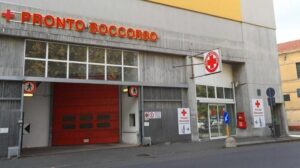 Notte violenta, durante la lite spunta un coltello