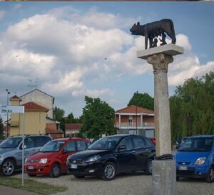 “Spese superflue per il Comune: necessaria la copia di una statua?”
