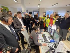 118:  chi chiama può collegarsi in videochat con la centrale