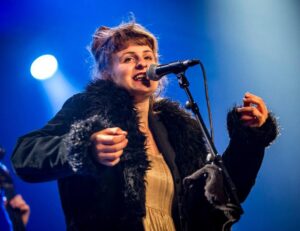 Muriel d’Ailleurs porta in concerto la musica gitana