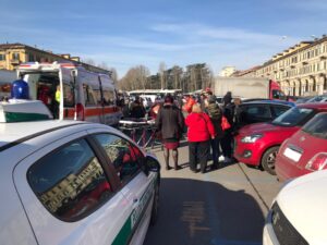 Donna investita in piazza Garibaldi