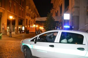 La Polizia municipale chiude un locale in via Guasco