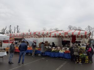 Mercati di generi alimentari: riapertura sperimentale