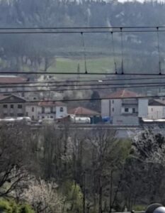 A7: si ribalta autocisterna, traffico il tilt