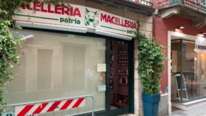 “Vandali e spaccate in centro. Si riunisca il Comitato per la sicurezza”