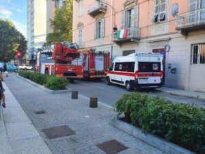 Via Cavour bloccata per soccorso