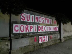 Aborto, la protesta delle femministe