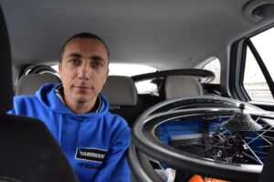 “Blindati in hotel, si esce solo per le tappe”