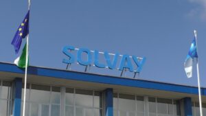 Pfas cC6O4, la Solvay risponde e spiega. Ma la lettera della Chemical resta