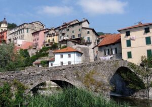 Litiga con la sorella e la morde: arrestato