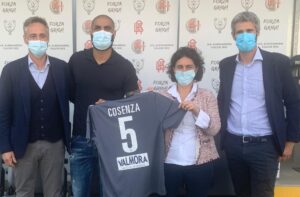 ‘Ali di libertà’. Con le maglie dei Grigi