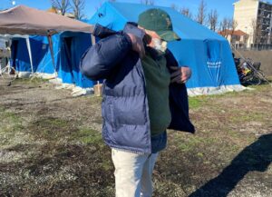 “Avevano promesso un preavviso, buttate dodici persone in mezzo alla strada”