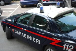 Rocambolesco arresto in centro:  si scaglia contro i Carabinieri
