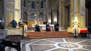 Preghiere per la pace nel duomo gremito