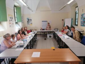 Ucraini a scuola d’italiano, madri e figli sugli stessi banchi della Cisl