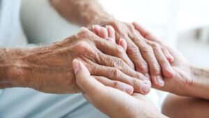 La Giunta Regionale tradisce gli anziani e le loro famiglie