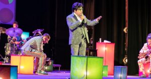 Isola in Collina: Elio, Samuel, Goran Bregovic
