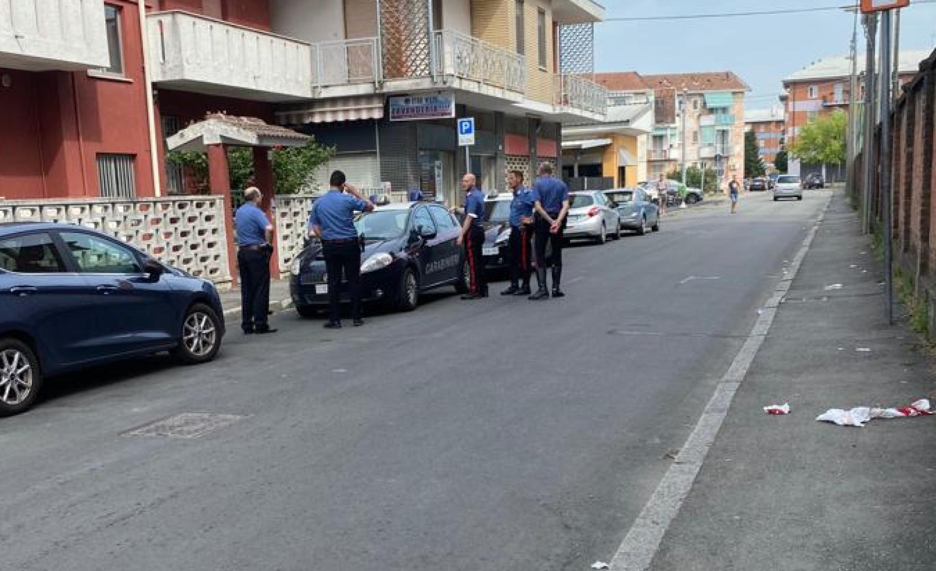 Alessandria, accoltellato in un bar