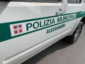 Alessandria: la picchia per strada, lei finisce al Pronto soccorso