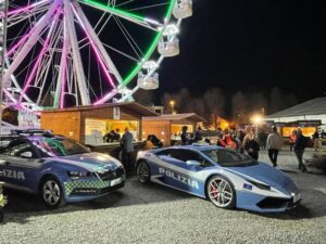 All’Oktoberfest di Alessandria anche la Lamborghini della Polizia
