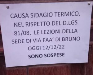 Alessandria: scuole al freddo, studenti a casa. Ma non tutti…