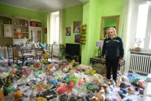 Angela e l’albero di Natale “dei poveri”