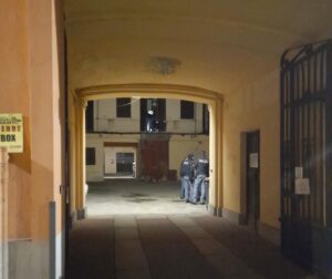 Caso di via San Pio V: Mauro aveva 84 anni, si indaga sulla sua morte