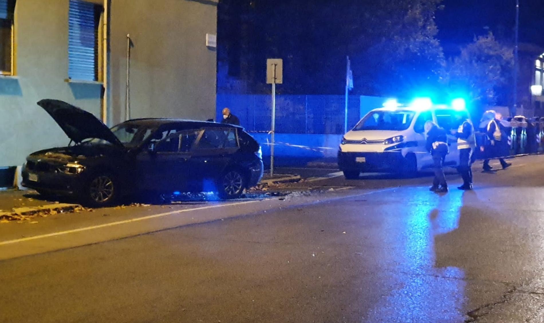 Contro auto in sosta in spalto Gamondio:  tre feriti, due donne sono gravi