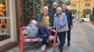 Idea, bambina vince il maxi uovo di Pasqua
