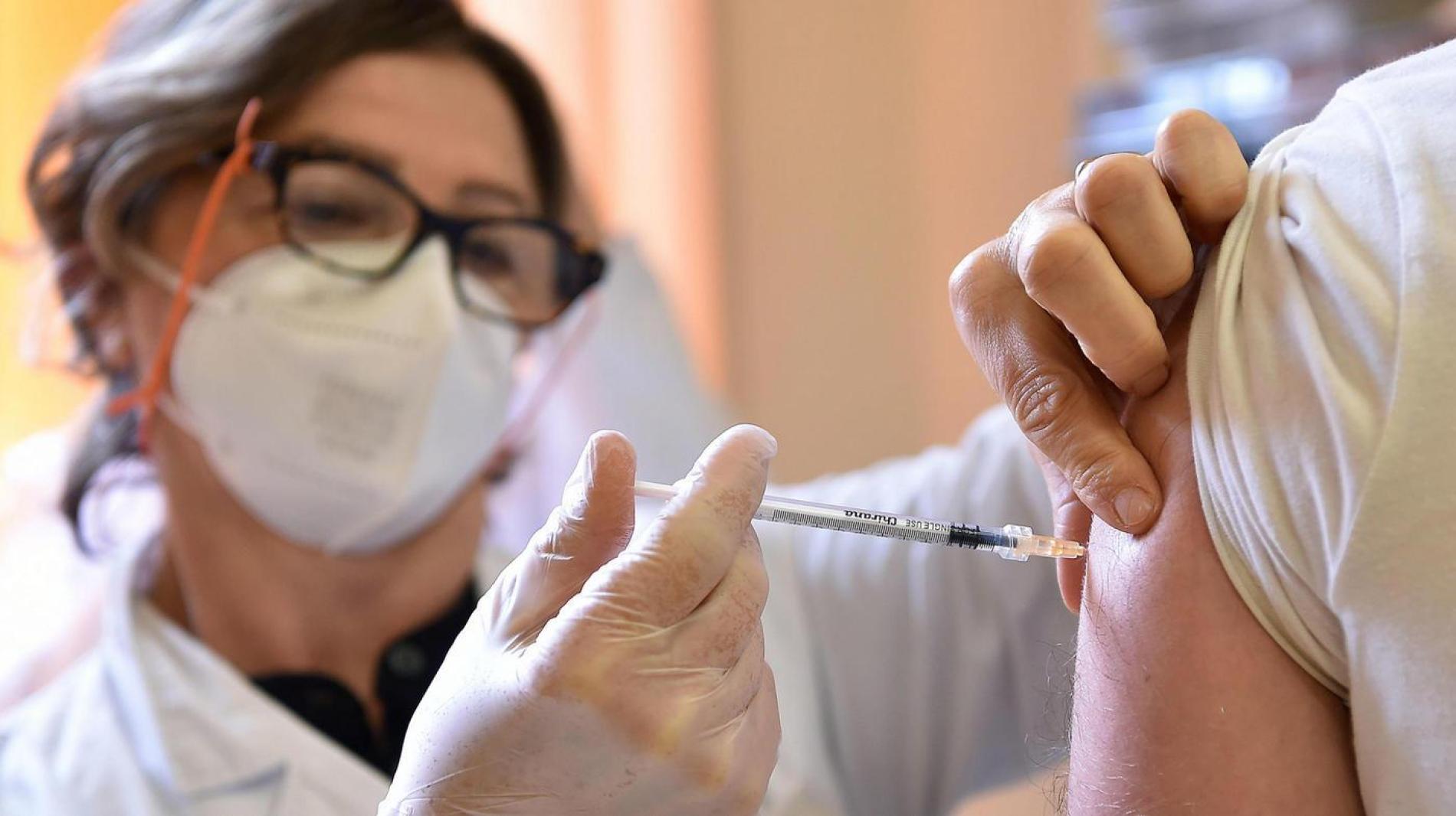 Vaccini: oggi in Piemonte oltre 18mila somministrazioni