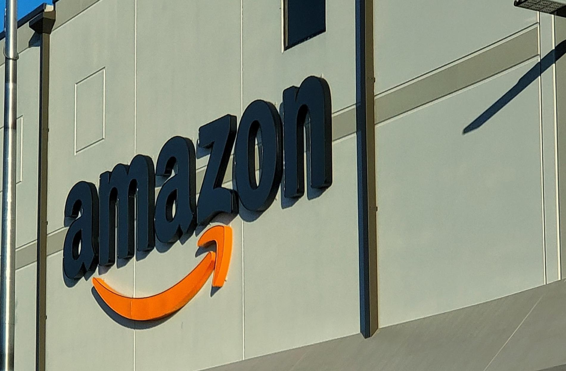 Amazon, aperto il nuovo deposito in città