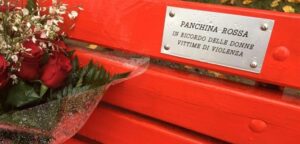 Casal Cermelli, panchina rossa contro la violenza sulle donne