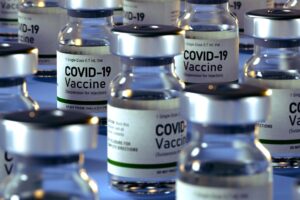 Piemonte,  quarte dosi per over 80 anche in farmacia