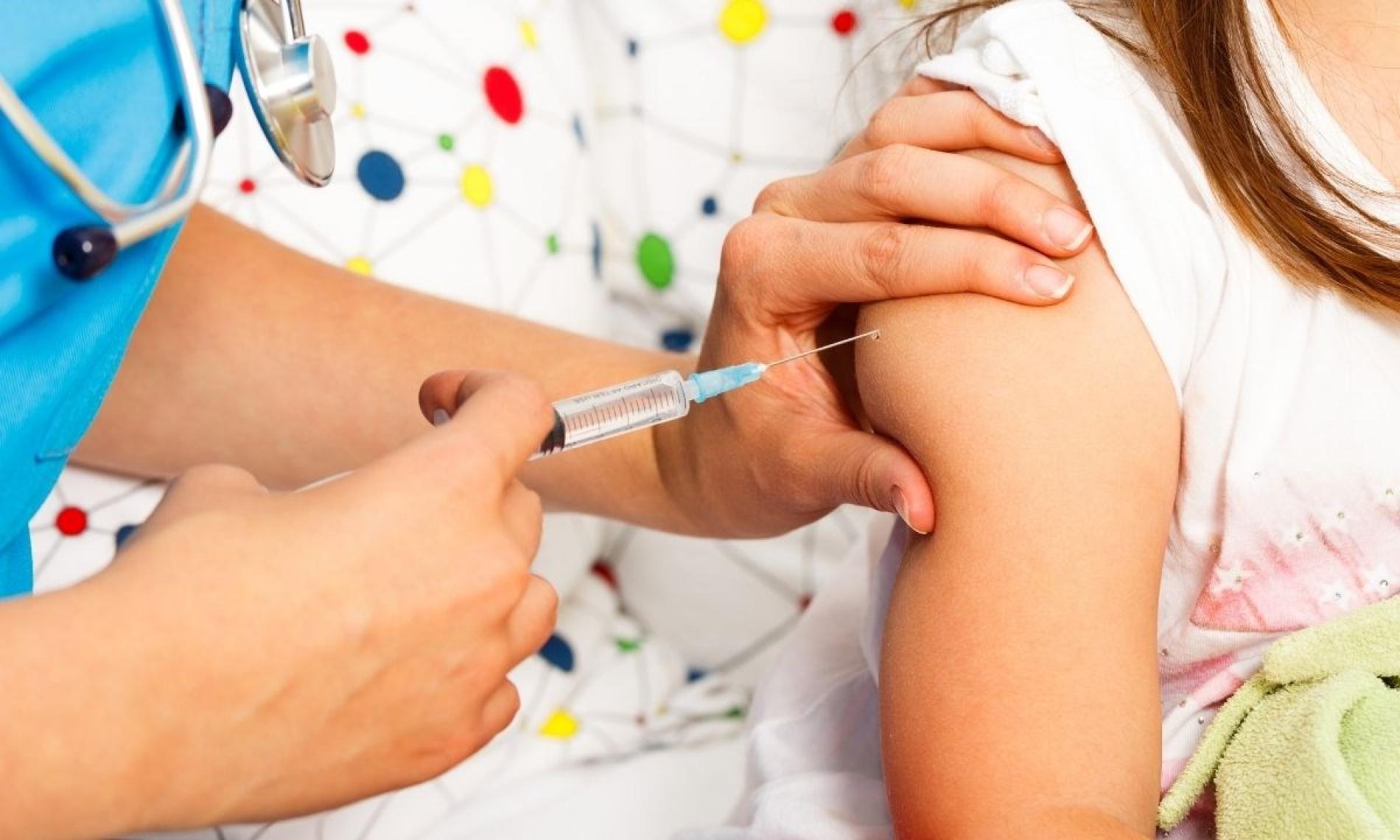 Vaccini: oggi Open day informativo al ‘Patria’