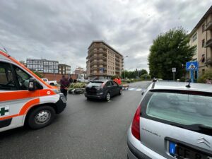 Alessandria: auto contro scooter in corso IV Novembre