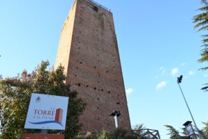 Camminata al crepuscolo a Masio per sostenere il centro me.dea