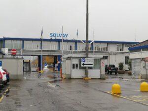Pfas nel sangue, Solvay: “Fatte più di 5mila analisi, nessun problema clinico-tossicologico”