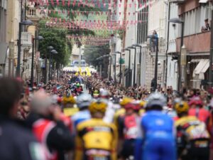 Giro d’Italia e Giro-E, strade chiuse e divieti: ecco dove