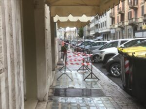 Alessandria, via Gramsci: cade e finisce all’ospedale per il buco nel pozzo luce di un condominio