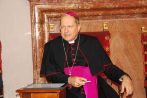 Anche monsignor Gallese pregherà con il Papa per il conflitto in Ucraina