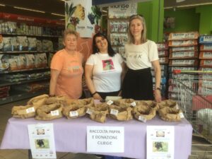 “Dacci una zampa, noi ti regaleremo le ciliegie della solidarietà”