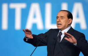 Berlusconi, lunedì la messa in duomo