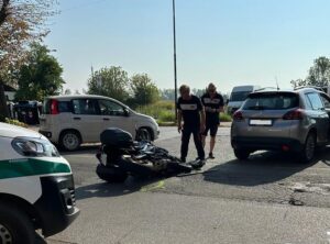 Auto contro moto tra via Vinzaglio e viale Milite Ignoto